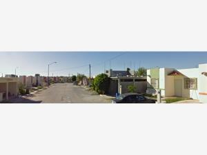 Casa en venta en Villas de San Miguel, Nuevo Laredo — foto 2 de 5