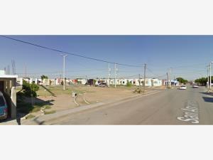 Casa en venta en Villas de San Miguel, Nuevo Laredo — foto 2 de 5
