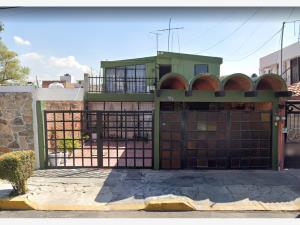 Casa en Jardines de San Manuel, Puebla, Puebla