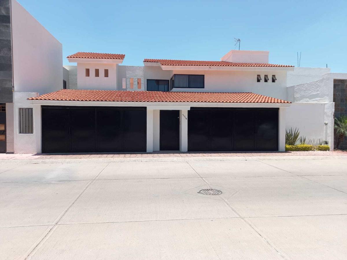 Casa en renta en Hacienda Santa Fe, León — foto 1 de 11