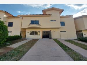 Casa en Residencial Alta California, Tlajomulco de Zúñiga, Jalisco