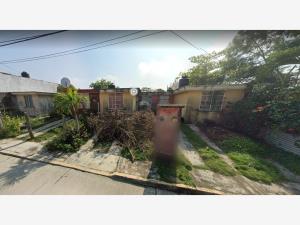 Casa en venta en Jardines de California, Coatzacoalcos — foto 2 de 7