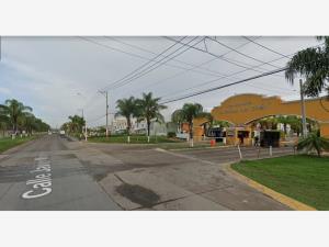 Casa en venta en Jardines Del Edén, Tlajomulco de Zúñiga — foto 2 de 10