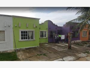 Casa en venta en Ciudad Olmeca, Coatzacoalcos — foto 2 de 7