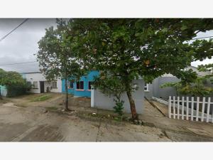 Casa en Ciudad Olmeca, Coatzacoalcos, Veracruz de Ignacio de la Llave