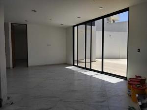 Casa en venta en Lombardía, Irapuato — foto 3 de 25