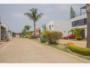 Terreno en venta en Lomas de Ahuatlán, Cuernavaca — foto 2 de 15