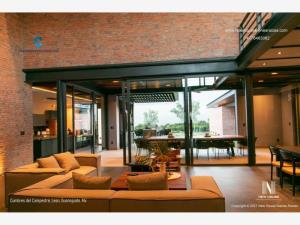 Casa en venta en Cumbres del Campestre, León — foto 2 de 24