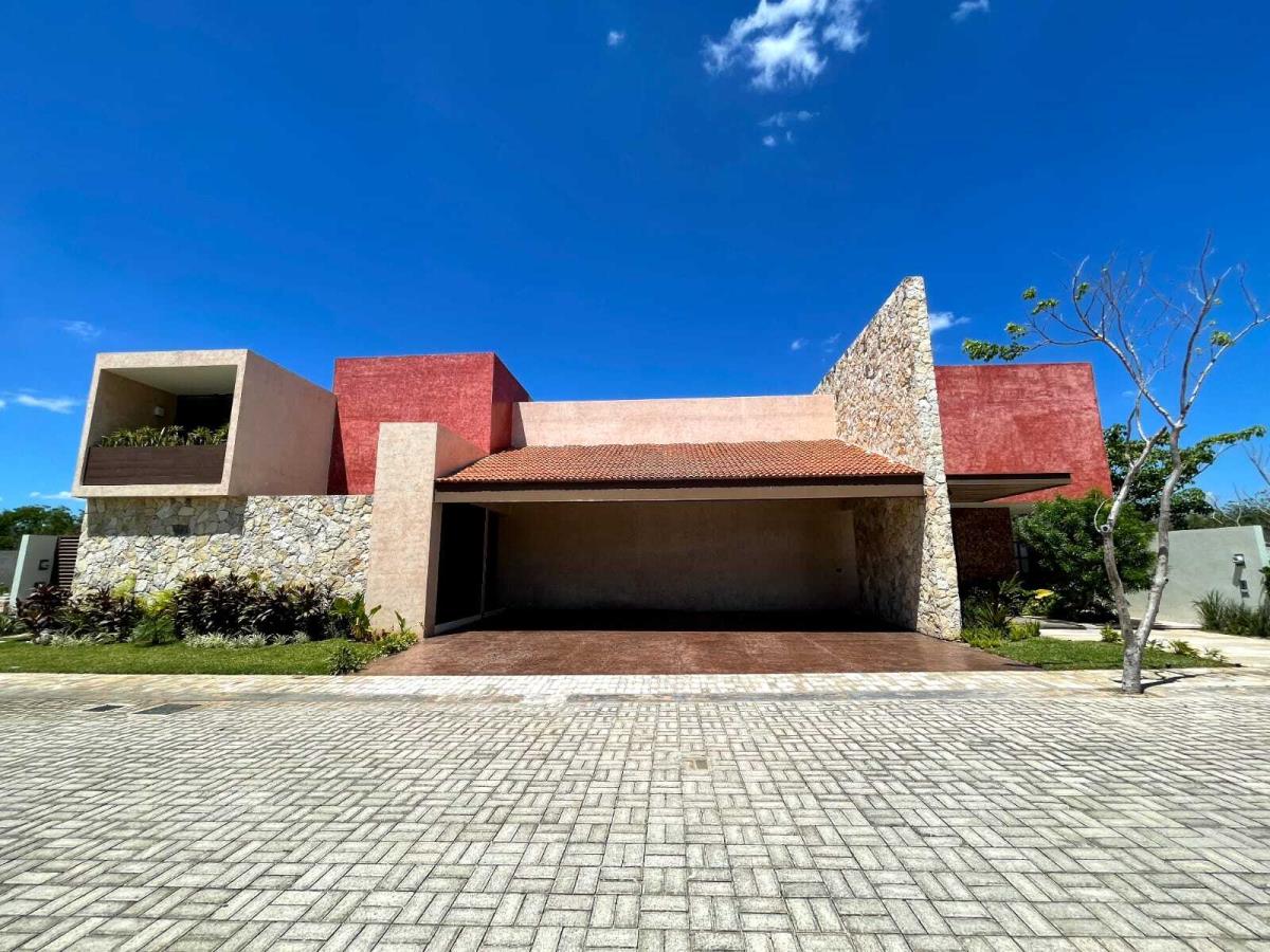 Casa en venta en Temozon Norte, Mérida — foto 1 de 31