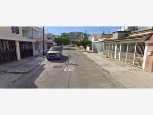 Casa en venta en Pinar de La Calma, Zapopan — foto 3 de 5