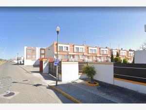 Casa en Los Héroes de Puebla, Puebla, Puebla