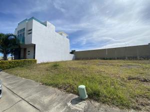 Terreno en venta en Valle Imperial, Zapopan — foto 3 de 14