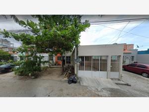 Casa en Villas Otoch, Benito Juárez, Quintana Roo