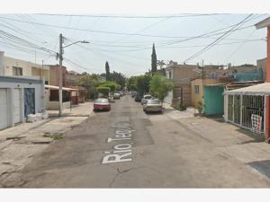 Casa en venta en Loma Bonita Sur, Zapopan — foto 3 de 5