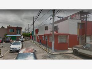 Casa en remate en Patria INFONAVIT, Uruapan, Michoacán de Ocampo