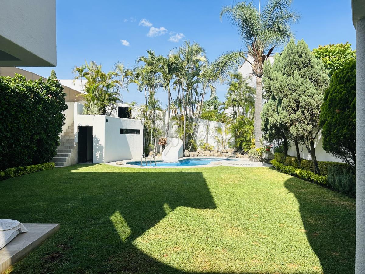 Casa en venta en Vista Hermosa, Cuernavaca — foto 1 de 31