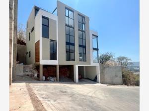 Casa en venta en Paisajes del Tesoro, San Pedro Tlaquepaque, Jalisco Casa en venta en Paisajes del Tesoro, San Pedro Tlaquepaque, Jalisco