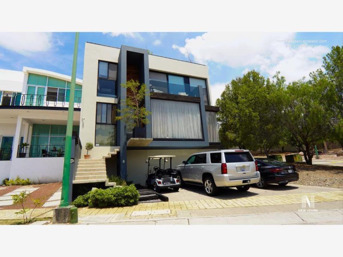 Casa en venta en Lomas de Gran Jardin, León