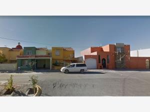 Casa en venta en Brisas Poniente, Saltillo — foto 3 de 7