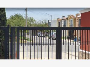 Casa en Privada San Miguelito, Apodaca, Nuevo León