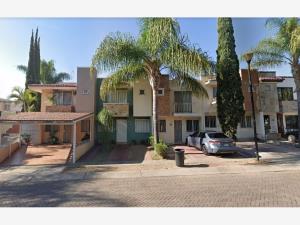 Casa en venta en Real Del Bosque, Zapopan — foto 2 de 8
