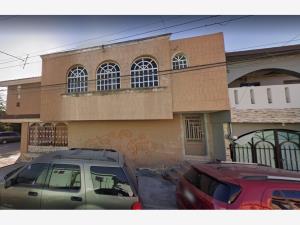 Casa en venta en Valle de San Carlos, San Nicolás de los Garza — foto 3 de 7