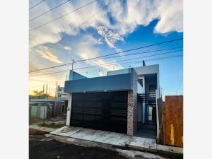 Casa en venta en Graciano Sánchez Romo, Boca del Río — foto 2 de 21