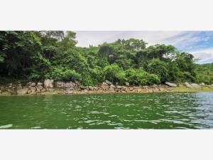 Terreno en venta en Presa Cajón de Peña (La Presa), Tomatlán, Jalisco