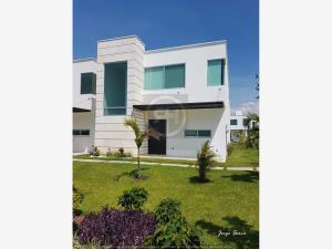 Casa en venta en Oaxtepec Centro, Yautepec — foto 3 de 48