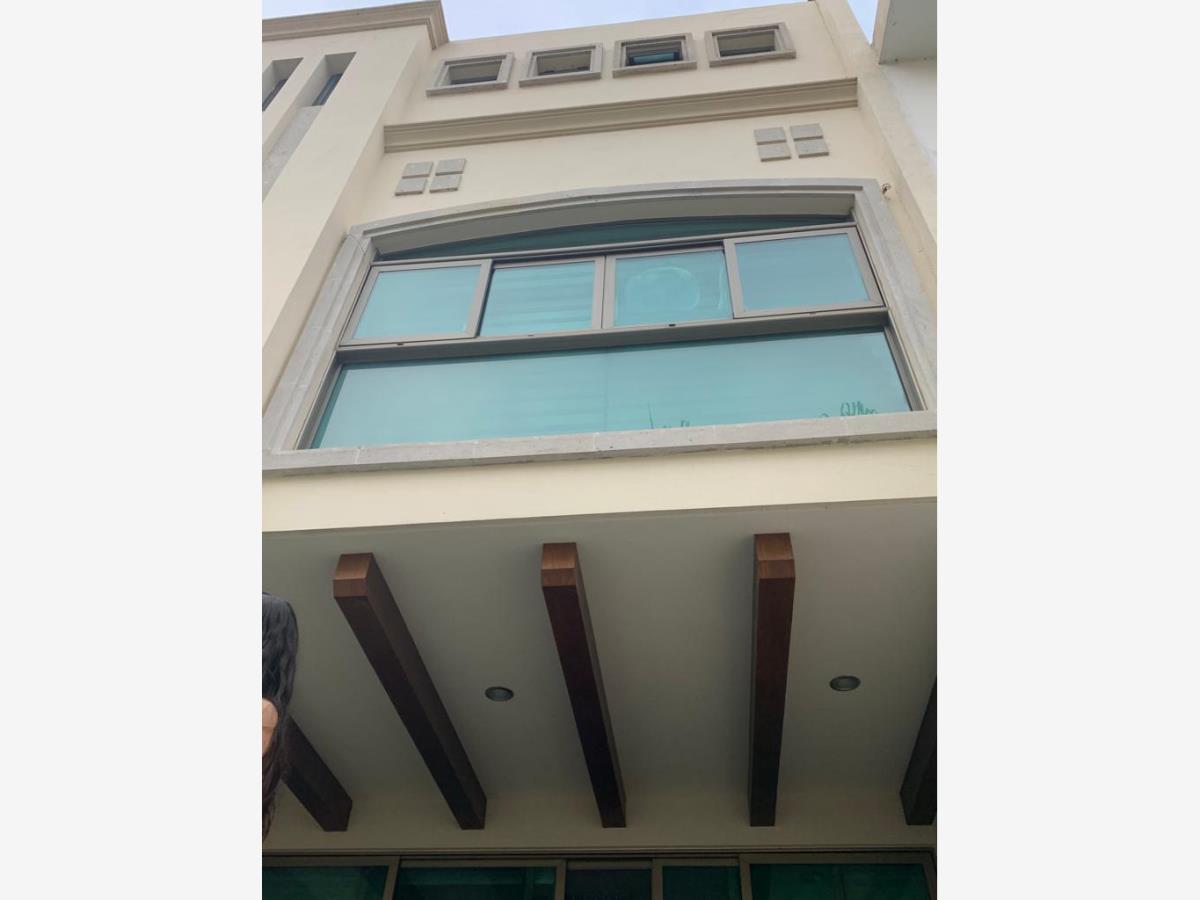 Casa en venta en El Manantial, Tlajomulco de Zúñiga — foto 1 de 20