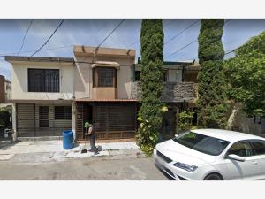 Casa en Ancon del Huajuco, Monterrey, Nuevo León