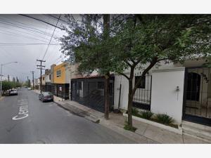 Casa en Valle de las Cumbres Primer Sector, Monterrey, Nuevo León