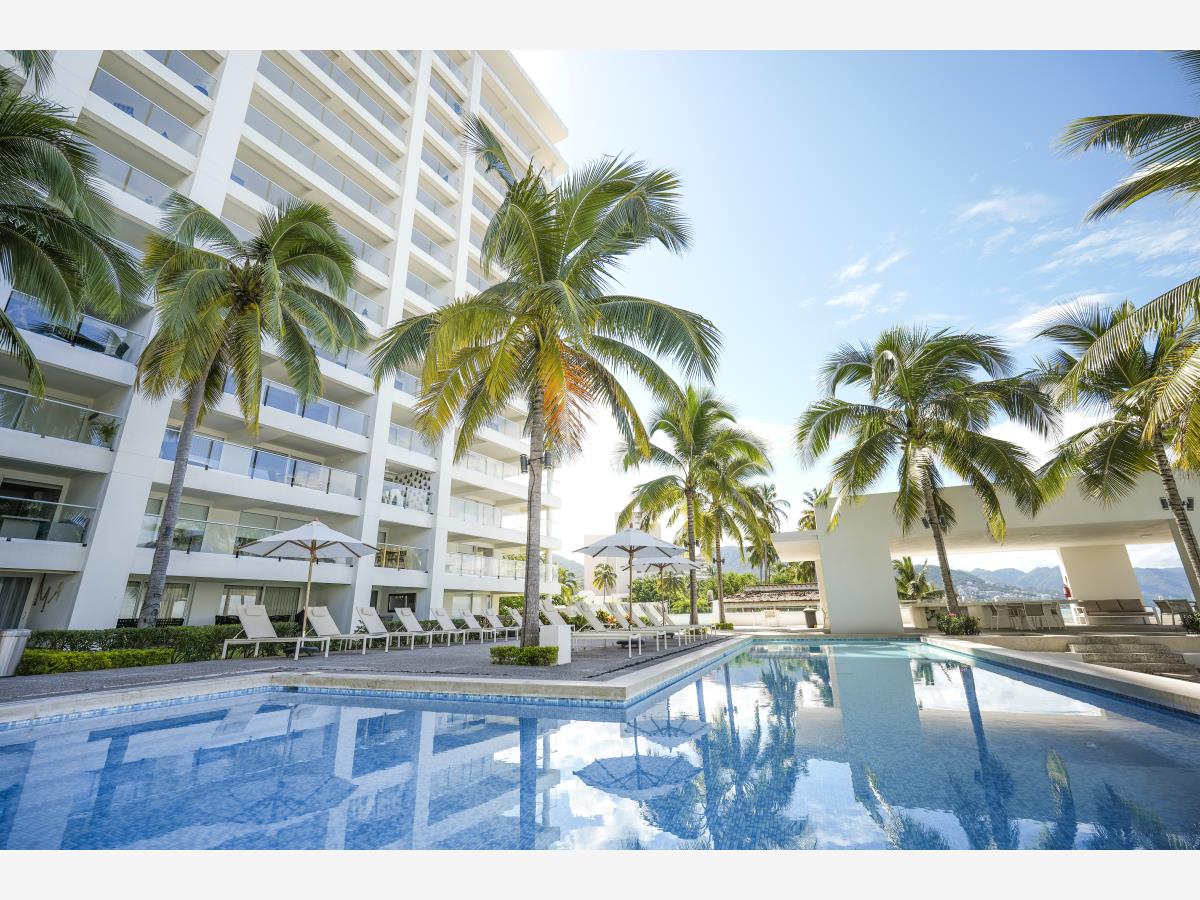 Departamento en venta en Zona Hotelera Norte, Puerto Vallarta — foto 1 de 14