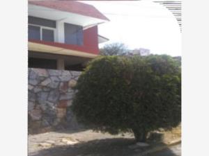 Casa en Lomas del Marmol, Puebla, Puebla