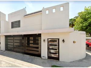 Casa en venta en Cumbres Madeira, Monterrey — foto 3 de 10