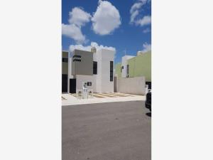 Casa en renta en Residencial Floresta, Mérida — foto 2 de 17