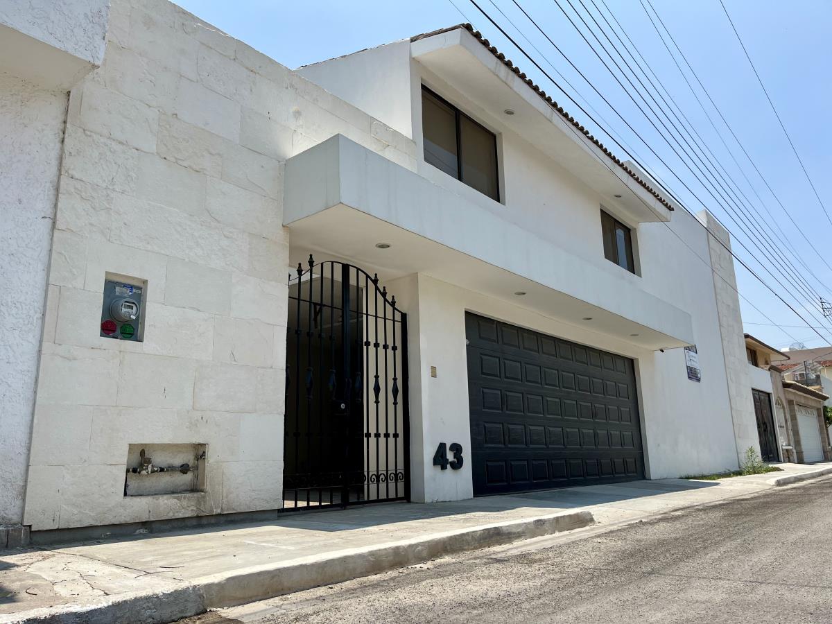Casa en venta en Rincón la Rosita, Torreón — foto 1 de 39