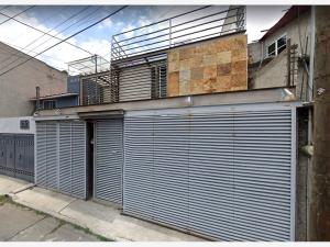 Casa en venta en 18, Xochimilco — foto 3 de 11