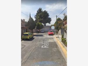 Casa en Unidad Victoria, Toluca, México