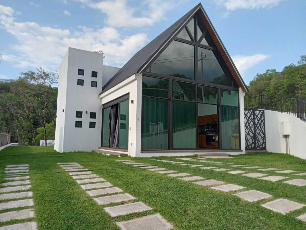 Casa en venta en Rancho San Diego, Ixtapan de la Sal — foto 1 de 14