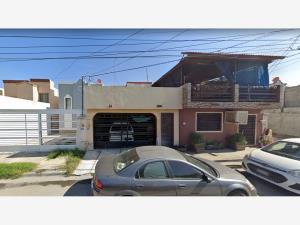 Casa en Los Vitrales, Apodaca, Nuevo León