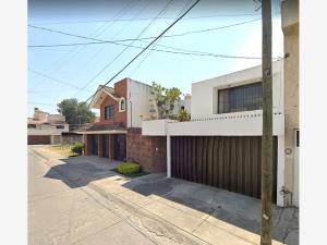 Casa en venta en Valle del Campestre, León — foto 2 de 11