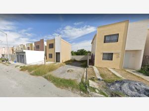 Casa en Paseo de la Loma, Apodaca, Nuevo León