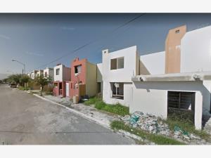 Casa en venta en Hacienda Real, Juárez — foto 2 de 7
