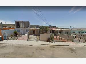 Casa en Valle Dorado, Ensenada, Baja California