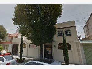 Casa en Ciudad Satelite, Naucalpan de Juárez, México