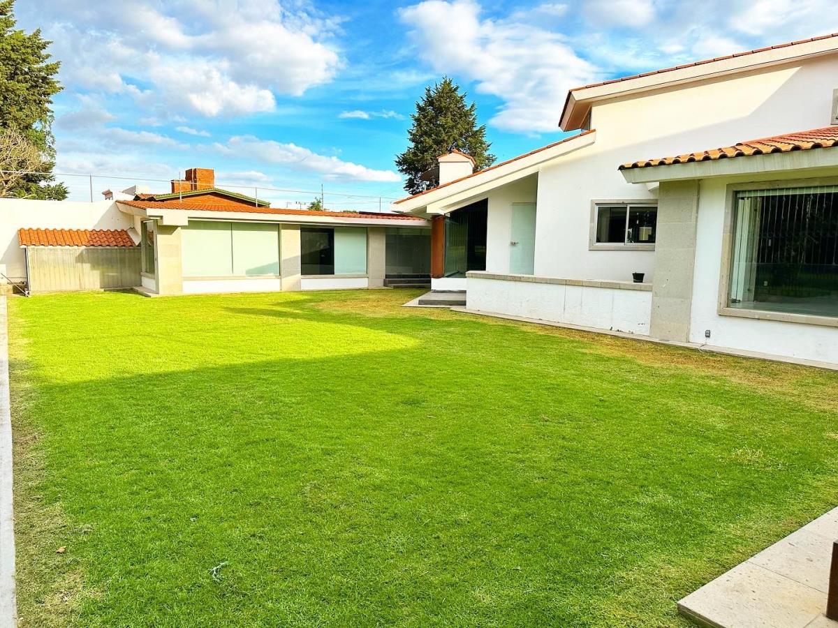 Casa en renta en San Carlos, Metepec — foto 1 de 27
