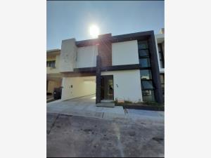 Casa en venta en Las Lomas Residencial, Alvarado — foto 2 de 30