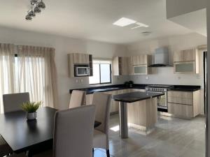 Casa en venta en Lomas de las Etnias, Torreón — foto 3 de 28
