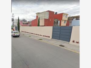 Casa en Rincon de San Lorenzo, Toluca, México